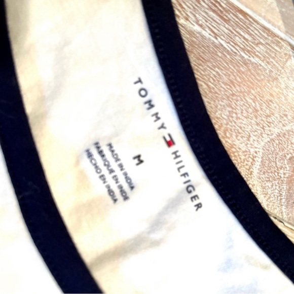 Tommy Hilfiger bundle - Picture 5 of 9